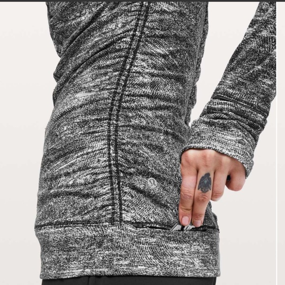 Lululemon cypress kiss 1/2 zip size 6 - Picture 2 of 7